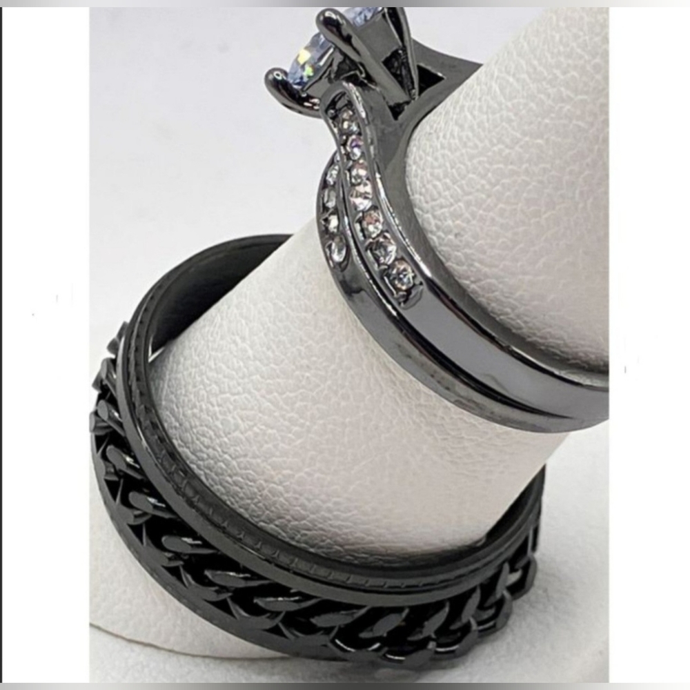 New, Classic black wedding band men's size 8 jewelry - Picture 6 of 9